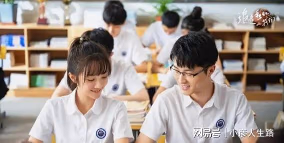 TF家族成員,搭檔過肖戰,演甜寵劇男主,19歲的敖子逸有多優秀?