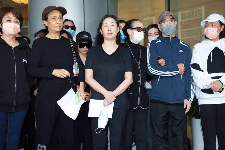 林青霞與何超瓊同框,67歲氣質不輸其他人