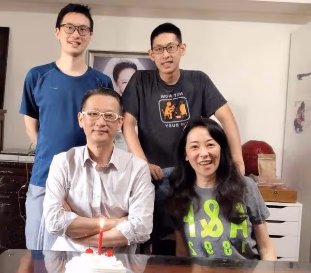 開明繼母況明潔,抓包兒子戀愛卻不說,全家她最早知道,唯一禁忌嚴格禁止:這樣對雙方都好