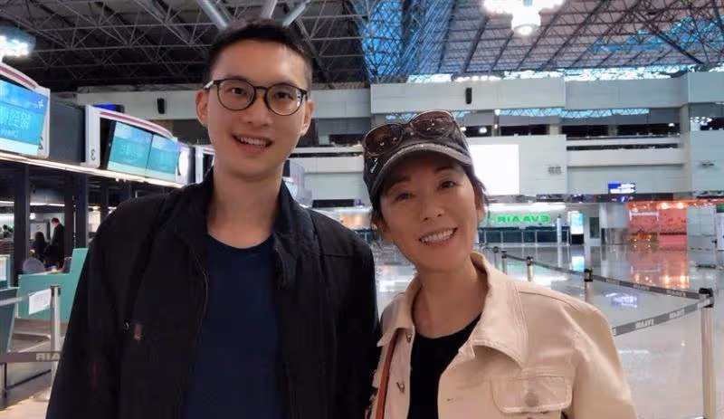 開明繼母況明潔,抓包兒子戀愛卻不說,全家她最早知道,唯一禁忌嚴格禁止:這樣對雙方都好