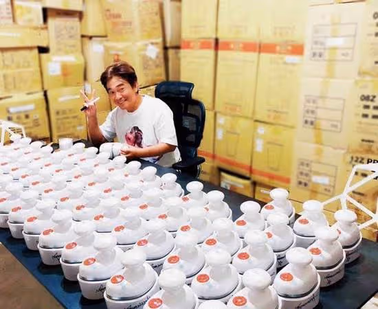荷包賺飽飽1毛不給員工,吳宗憲嗨營收至少20億,不受疫情影響,被問年終突變臉摔麥克風:公司絕不會掏錢
