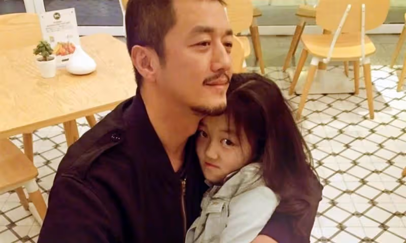 有種「星二代」叫王菲女兒!曾因「兔唇」被熱議,經歷3次手術如今蛻變氣質美女,靠美貌打破流言,網友:明星基因太強大