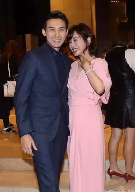 陳松伶曝現狀,被小9歲老公寵成公主,穿一身粉裙太少女,好狀態根本不像51歲