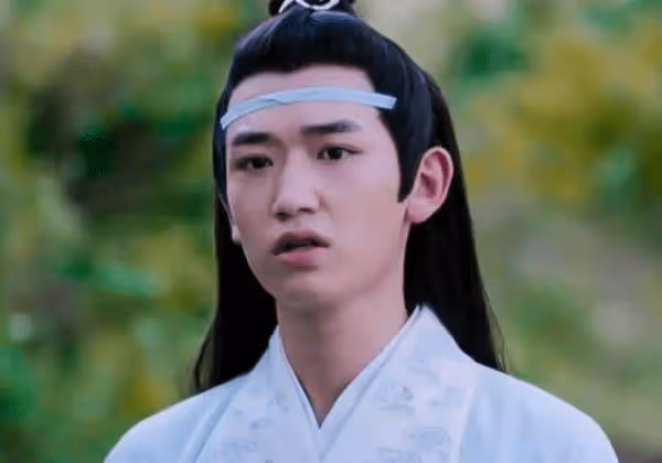 陳情令:難怪藍湛只教思追問靈,得知原因後,阿苑好委屈!