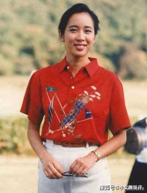 郭晶晶婆婆的豪橫人生：19歲成港姐，50歲再嫁億萬富豪，今活成少女