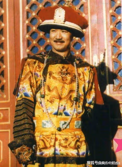 張國立的搭檔：三德子靠養雞致富，消失20年的法印去哪了？