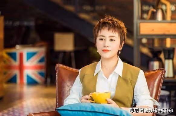 從清華北大走出的5位才子佳人，不要只知道撒貝寧，個個才華橫溢