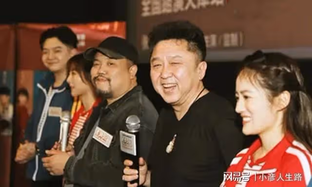 德雲社郭德綱徒弟成導演，新電影剛上映，于謙、岳雲鵬為之打Call
