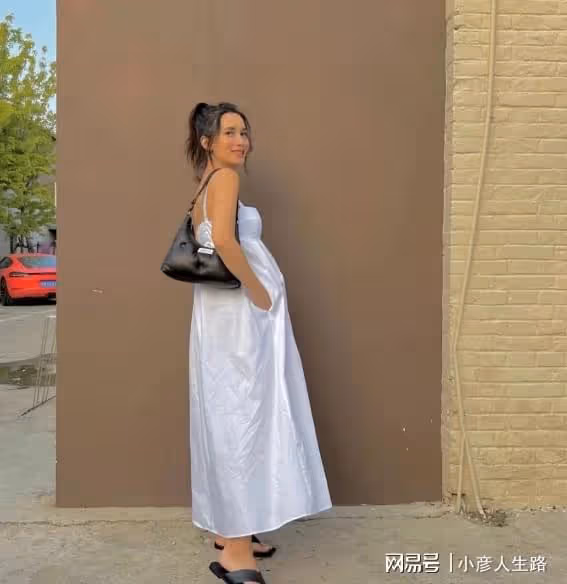 韓庚盧靖姍幸福得女!曬一家三口甜蜜合照,妻子產後狀態極好