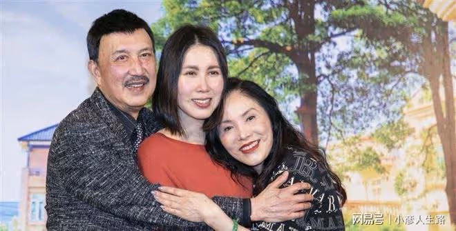 余天仍深陷喪女傷痛，余祥銓曬家人聚餐照，中秋節餘苑綺永遠缺席