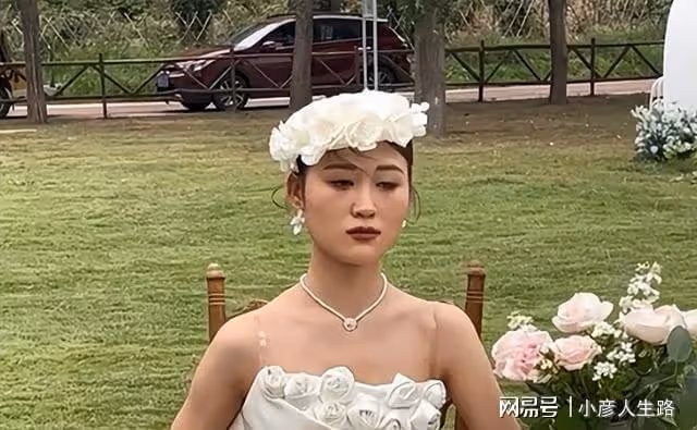 陳萌曬跳舞視頻,穿緊身短袖秀身材曲線,網友:難怪朱小偉喜歡