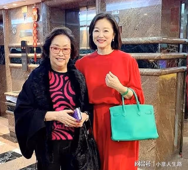廉價花褲傳四代!林青霞詳述豪宅起火當晚,名牌衣服任傭人挑選
