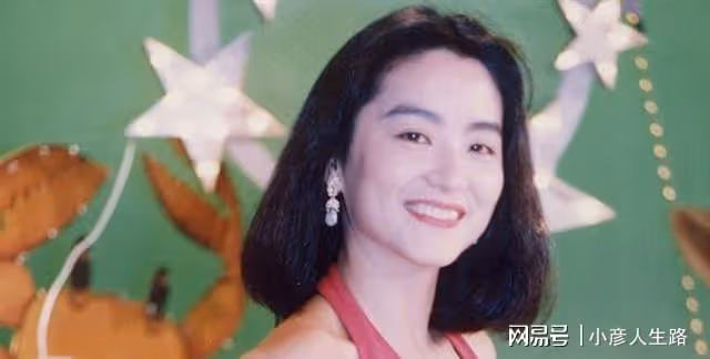 廉價花褲傳四代!林青霞詳述豪宅起火當晚,名牌衣服任傭人挑選