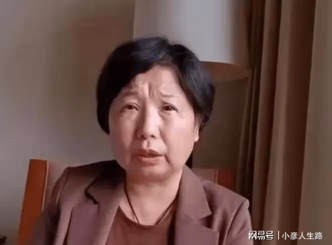 杜新枝給奇蹟轉5000元,對方稱沒必要不安,網友:不給怕全交代了
