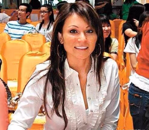 豪門長孫女命運懸殊:5000億何家華一分未得,李思德身價近700億