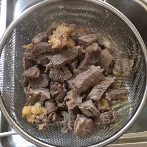 川味紅蘿蔔燒牛肉