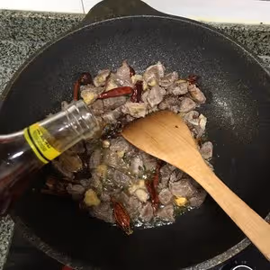 川味紅蘿蔔燒牛肉