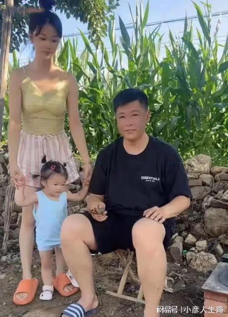 《夏洛特煩惱》演員劉金自曝無戲可拍，如今生活潦倒擺攤賣茶葉蛋
