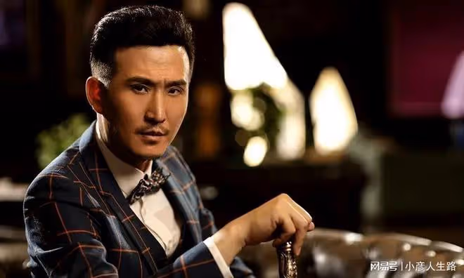《夏洛特煩惱》演員劉金自曝無戲可拍，如今生活潦倒擺攤賣茶葉蛋