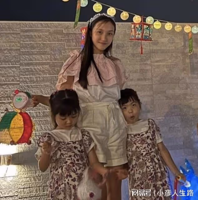 郭可盈中秋曬照,熊黛林4歲雙胞胎女兒可愛出鏡,身材高挑隨媽媽