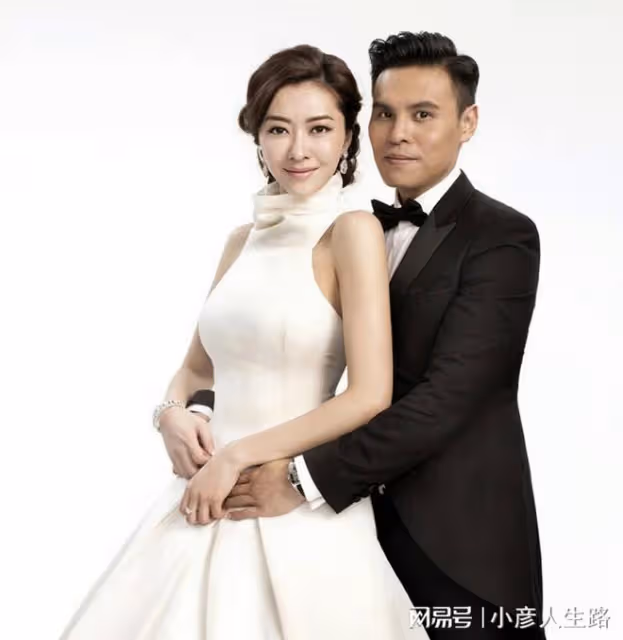 郭可盈中秋曬照,熊黛林4歲雙胞胎女兒可愛出鏡,身材高挑隨媽媽
