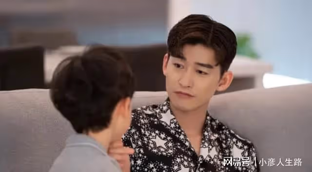 張翰人氣直線下降,老氣橫秋還要硬演少男,新劇內容更是令人反胃