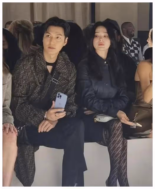 宋慧喬,李敏鎬泄露更多親密照片,像戀人一樣相互依偎