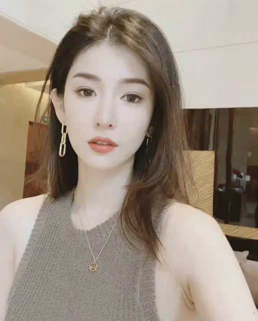 網紅灣灣自曝被威脅！稱有17位男星與李易峰一樣愛嫖娼，真假難辨