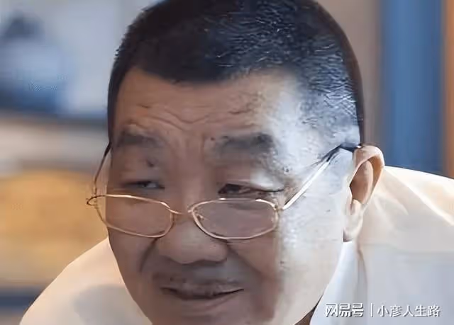李耕:跑龍套30年,只為廣告事業,卻成了老戲骨