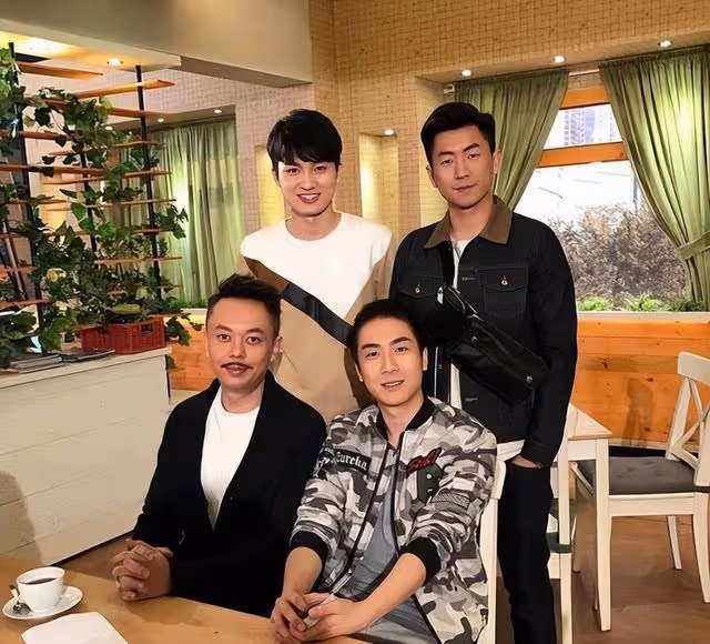 悲痛!TVB知名官二代父親設靈,上月睡夢中離世,前特首到場送別