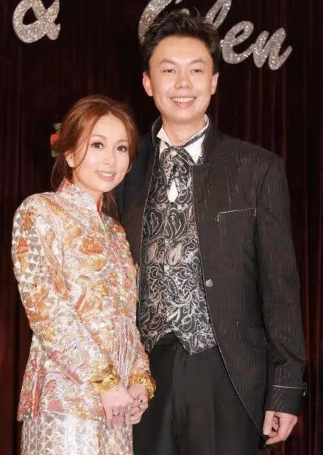悲痛!TVB知名官二代父親設靈,上月睡夢中離世,前特首到場送別