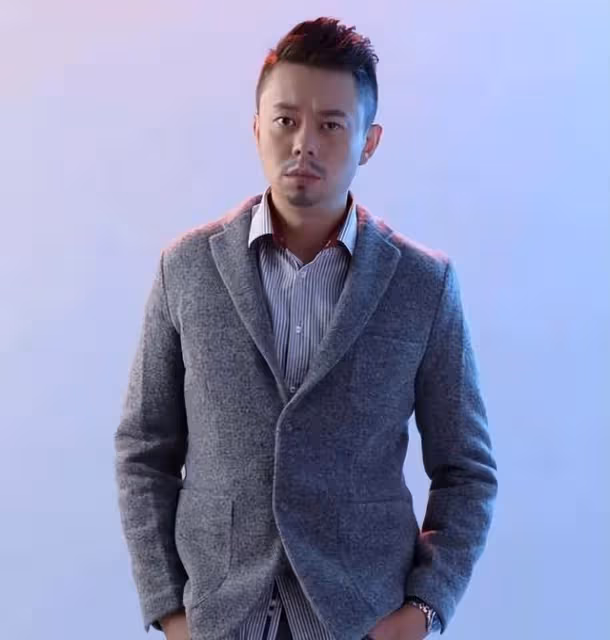 悲痛!TVB知名官二代父親設靈,上月睡夢中離世,前特首到場送別