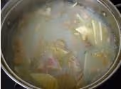 河蚌鹹肉竹筍湯