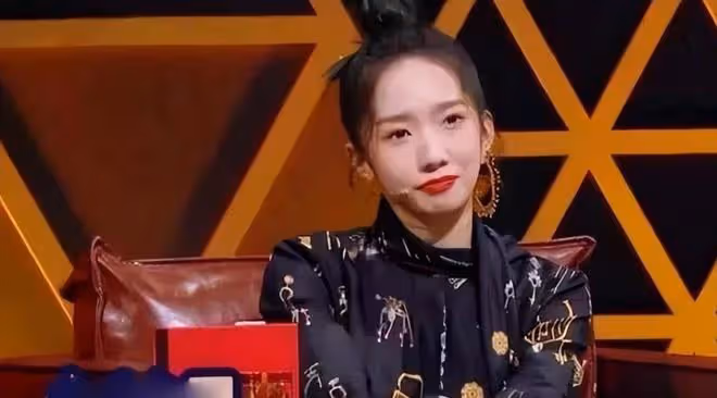 沒有任何代表作,卻裝模作樣當評委,小丑鬧劇何時才會停止?