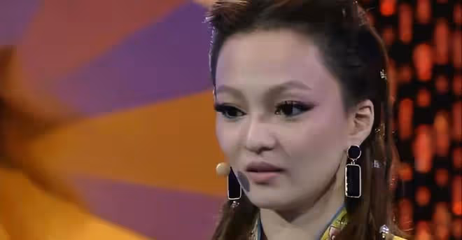 沒有任何代表作,卻裝模作樣當評委,小丑鬧劇何時才會停止?