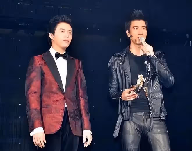 「管不住下半身」的8位明星,一個比一個過分,個個不值得同情