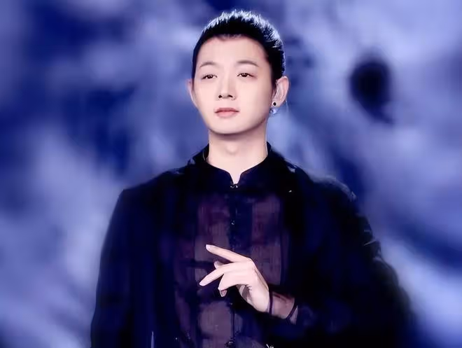 「管不住下半身」的8位明星,一個比一個過分,個個不值得同情