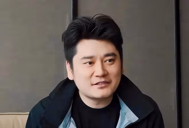 「管不住下半身」的8位明星,一個比一個過分,個個不值得同情