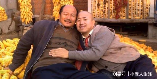 唐鑒軍直播遭網友逼捐,現場怒斥黑粉道德綁架