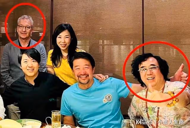 郎朗比吳彥祖顯瘦！兩家人一起過中秋，吳氏夫婦雙雙禿頭越長越像