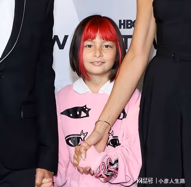 郎朗比吳彥祖顯瘦!兩家人一起過中秋,吳氏夫婦雙雙禿頭越長越像