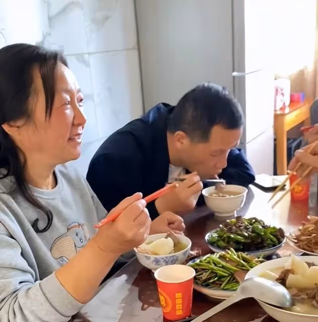 張玉環和汪姐分開過中秋節,二婚夫妻難同心,孩子還是自己的好