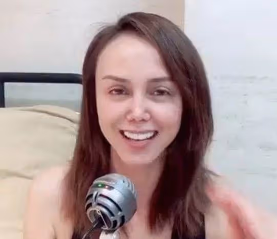 美亞姐韓君婷近況曝光,破產後生活拮据,一日三餐靠朋友接濟,為儘快還清債務轉行做網紅,網歎:風雨之後終見彩虹