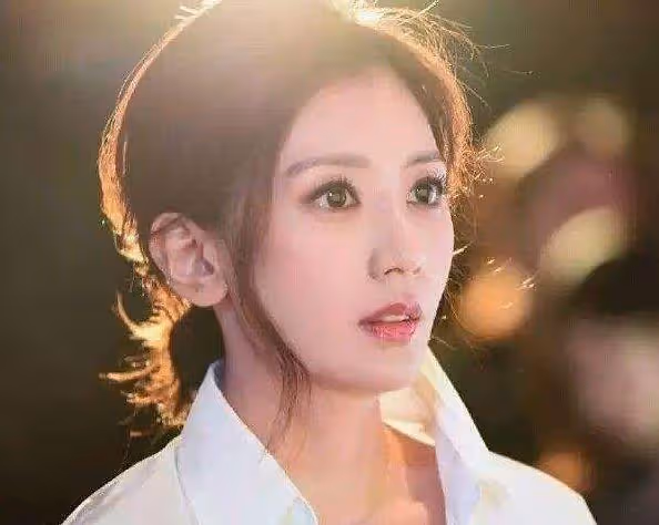 心痛卻不後悔!19歲賈靜雯「趁父親睡著親手拔管」 她默默承擔「遭批評不孝」淚喊:讓他有尊嚴的走