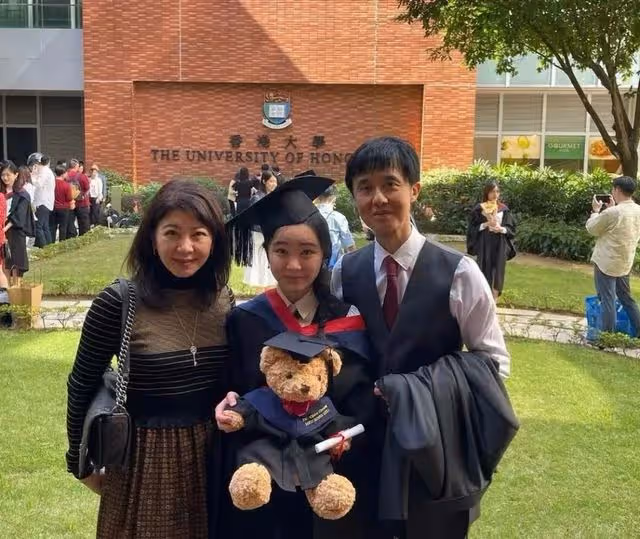 兩大「學霸」港姐被曝受訓期當眾大吵,一個有公主病一個是直腸子