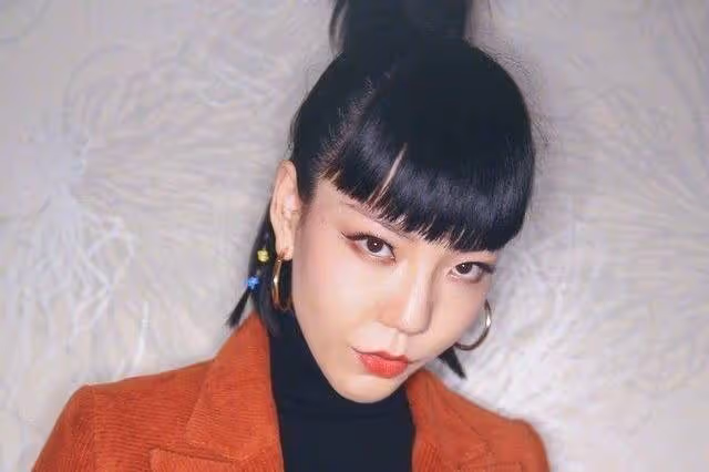 短短8年，從頂流淪落到小縣城演唱，吳莫愁究竟得罪了誰？