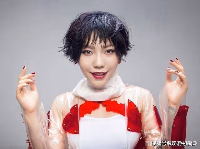 短短8年，從頂流淪落到小縣城演唱，吳莫愁究竟得罪了誰？