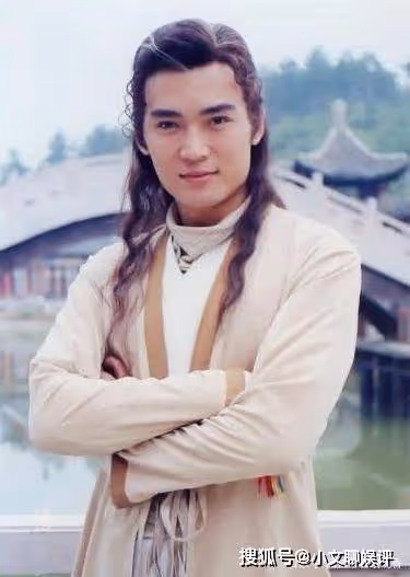 美男遲暮!52歲焦恩俊曾被前妻拋棄,如今鬍子花白,自嘲又胖又老