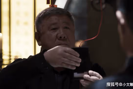 《罰罪》趙家祠堂中，最諷刺的不是54個盒子，而是用來供奉的祭品