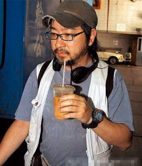 一代天王劉德華尖酸刻薄?身價超百億,父母、姐姐生活簡樸